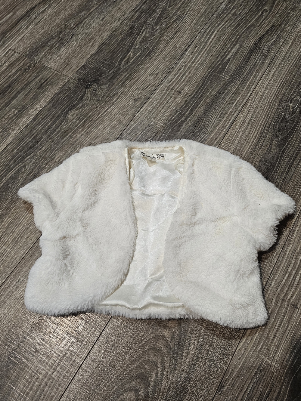 Girls Knitworks White Faux Fur Size 8 Kids Bolero Shrug